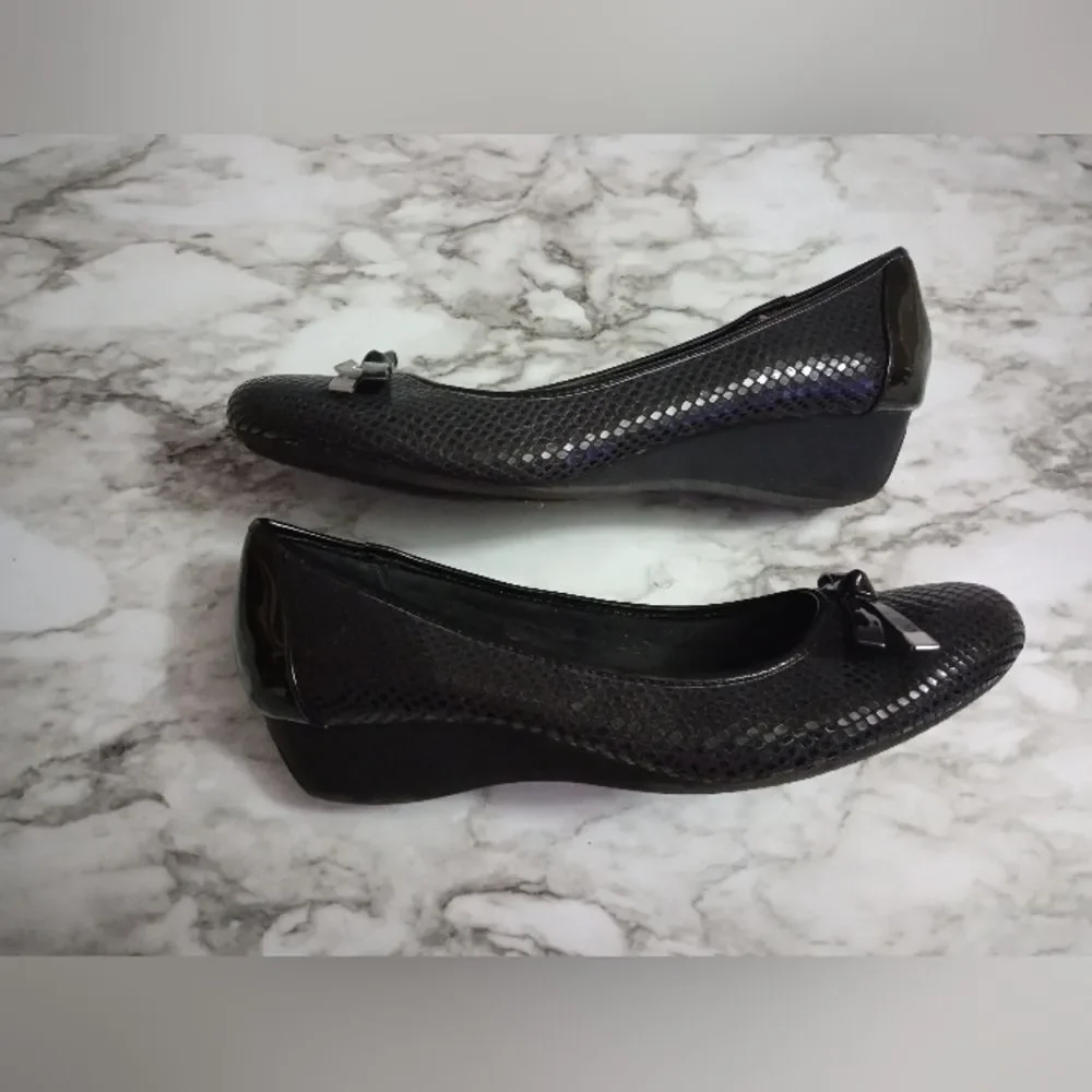 Karen Scott Pippa Low Wedge Heel with Bow Size 7.5M